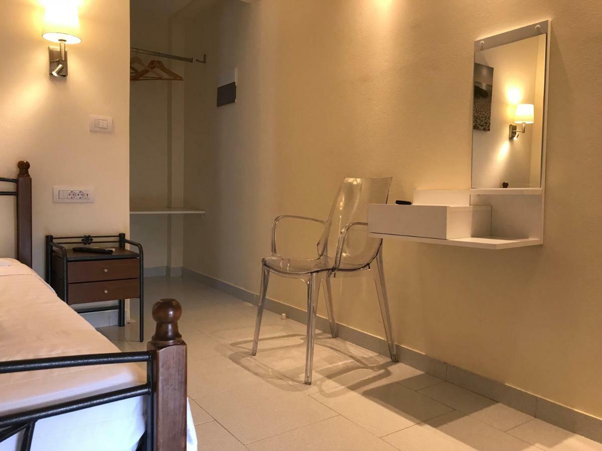 Fira Home 2 Bagian luar foto