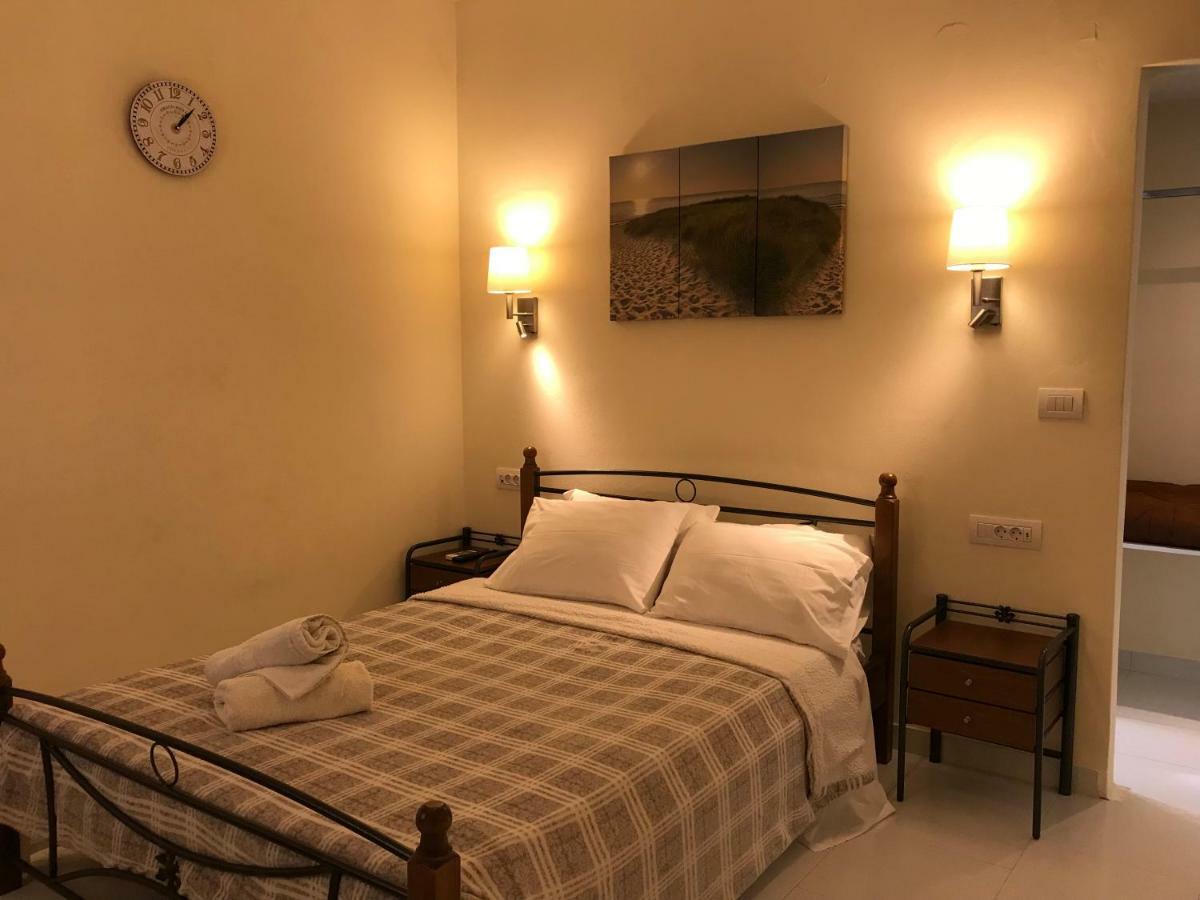 Fira Home 2 Bagian luar foto